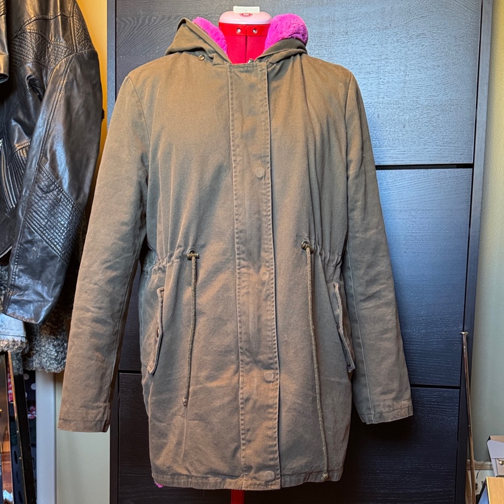 Women's Hooded Jacket with fuschia faux fur lining- Olive Green